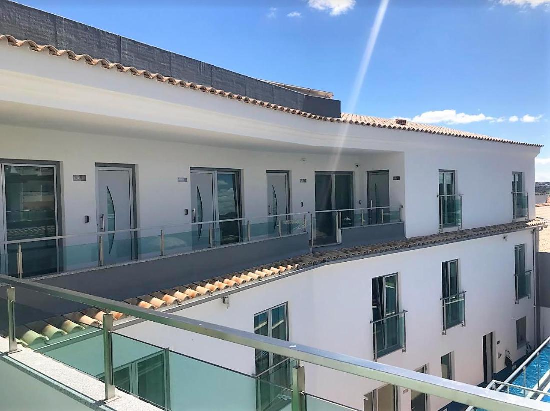 Peralux Hotel Exterior foto